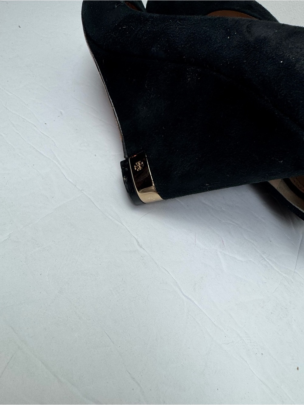 Tory Burch Astoria Wedge Pumps in Black Suede Size 6.5 - Picture 7 of 8